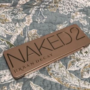 Naked 2 Urban Decay eye shadow palette